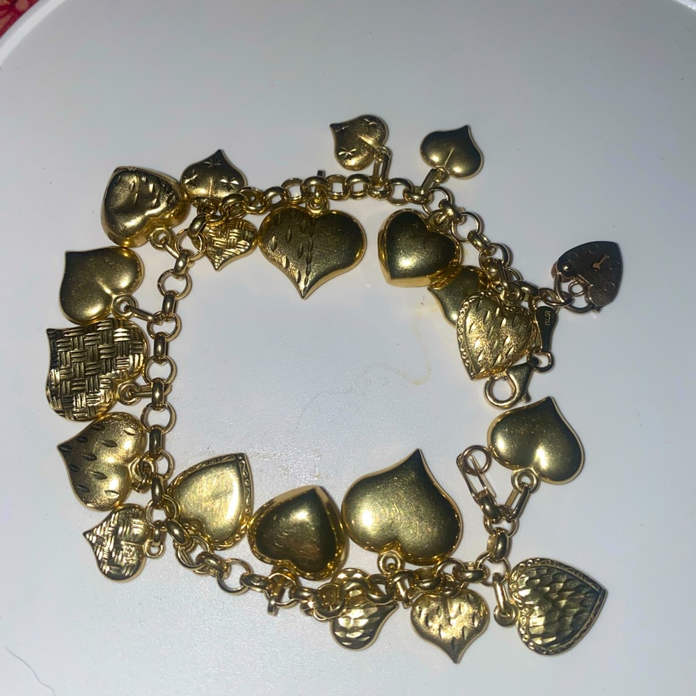 Gold Heart Charm Bracelet - Elegant Women's Jewelry